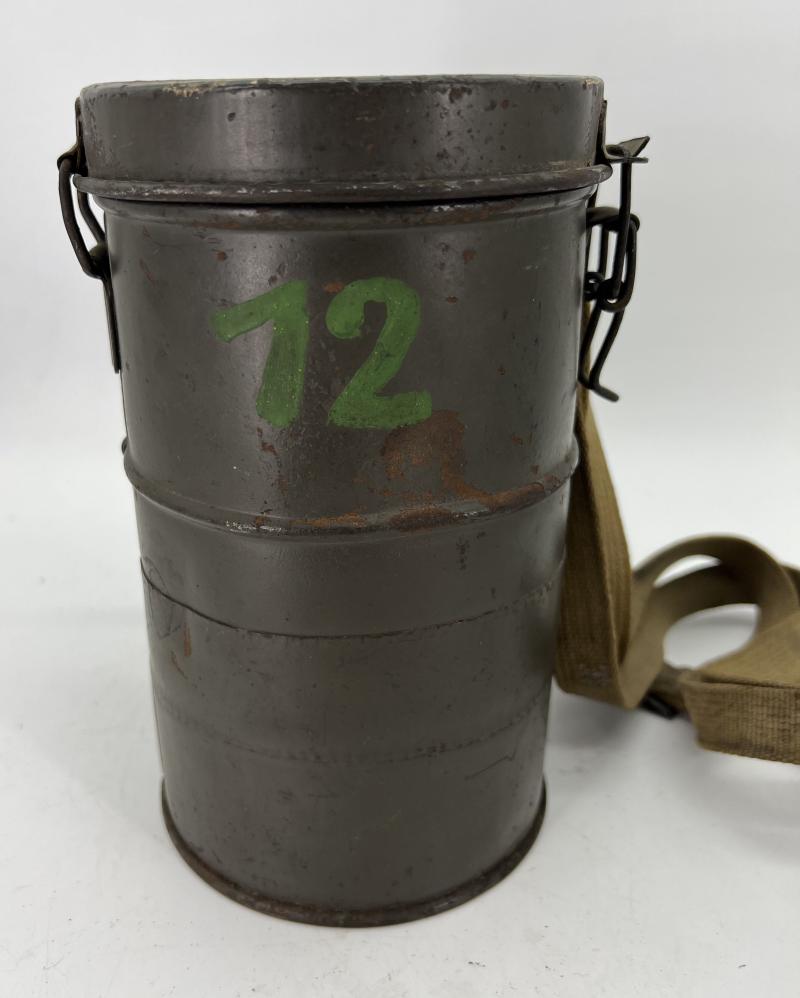 More photos. Early Transitional Reichswehr Gas mask