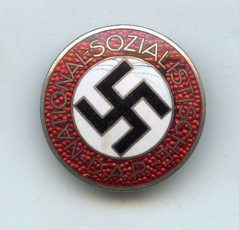 NSDAP PARTY BADGE RZM M1/13 - L. CHRISTIAN LAUER, NÜRNBERG