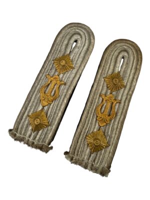 Kriegsmarine shoulder boards Kapitänleutnant Musikkorps