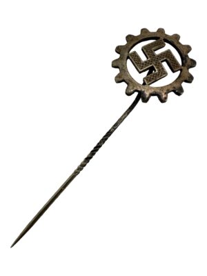DAF member pin