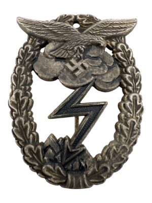Luftwaffe ground assault badge by Arno Wallpach, Salzburg (AWS)