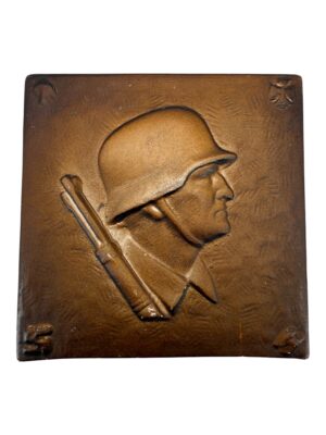 Commemorative tile with a soldier