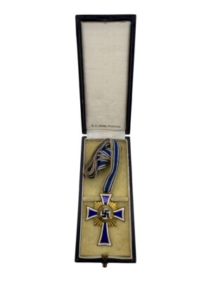 Mother’s Cross in gold with case – B.H Mayer Pforzheim