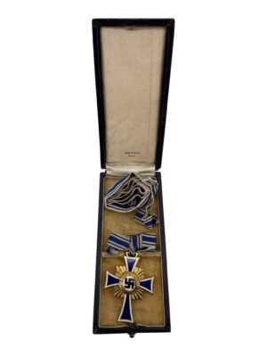 Mother’s Cross in gold with case – Ochs & Bonn, Hanau