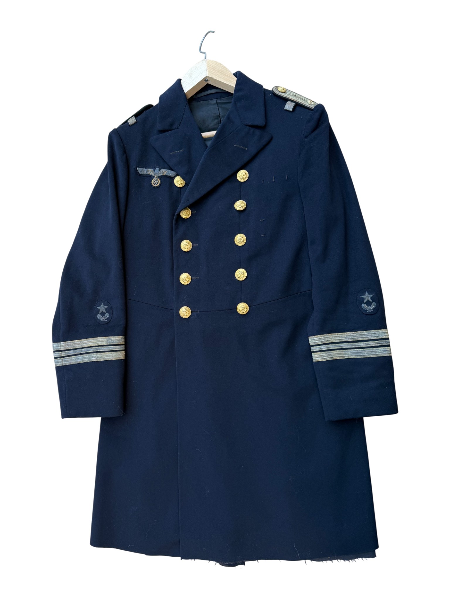 Kriegsmarine coat named to Commander Ubootsbegleitschiff "Erwin Wassner" - Pies Gottfried