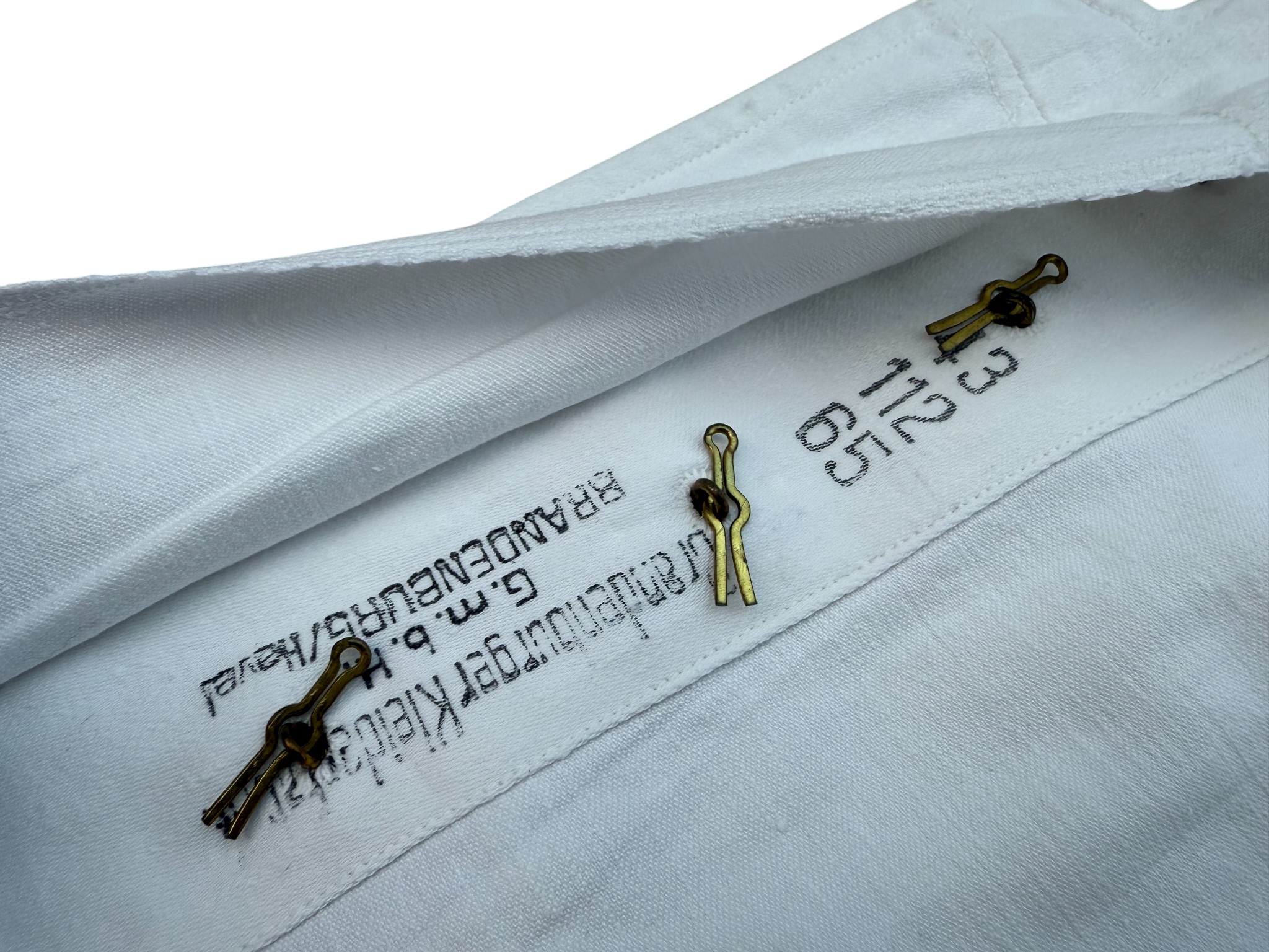 Kriegsmarine White Summer Tunic for Officers named to Uboot commander Robert Schetelig - Image 3