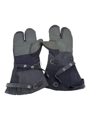 Rare late war Luftwaffe bomber machine gunner/flight crew/pilot gloves