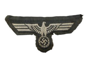 Early Bevo heer uniform eagle