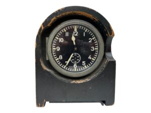 Heer desk clock 1944